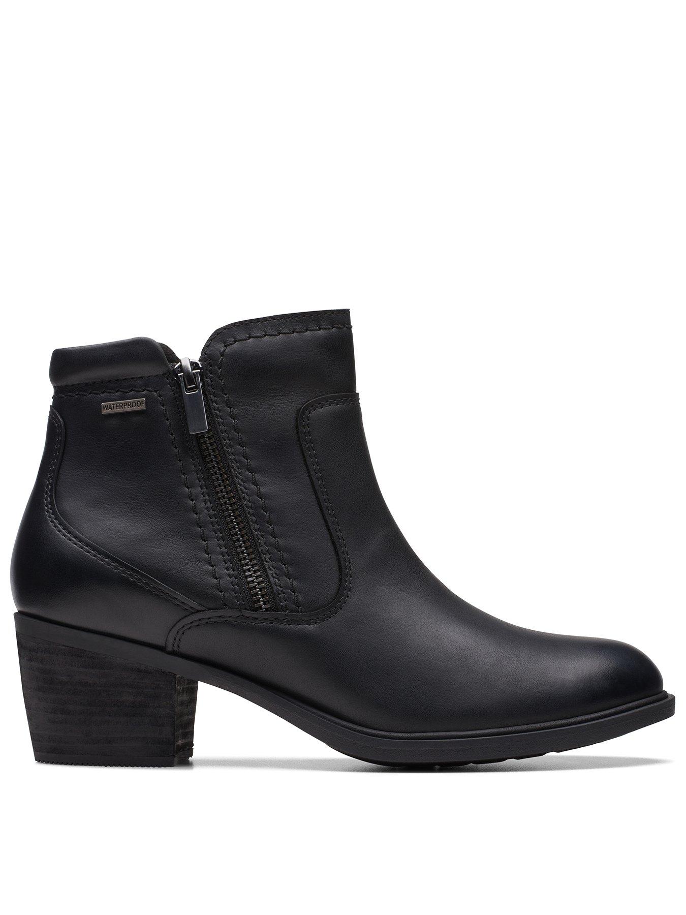 Clarks ladies ankle boots hot sale sale