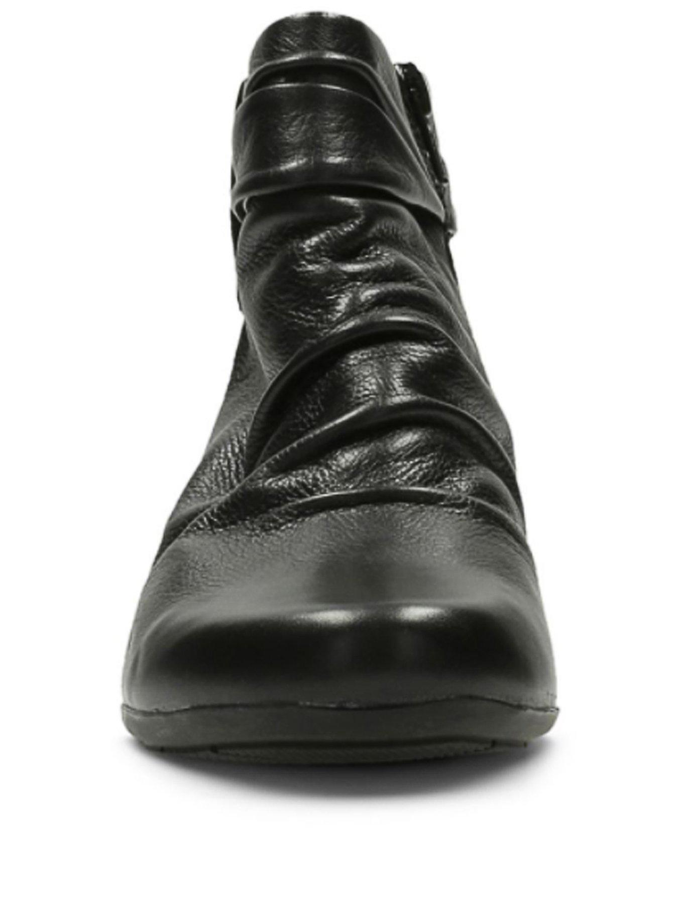 Matron ella hot sale clarks boots