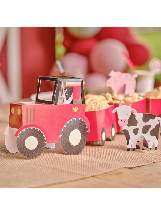 stillFront image of ginger-ray-treat-stand-tractor-and-trailer-treat-stand