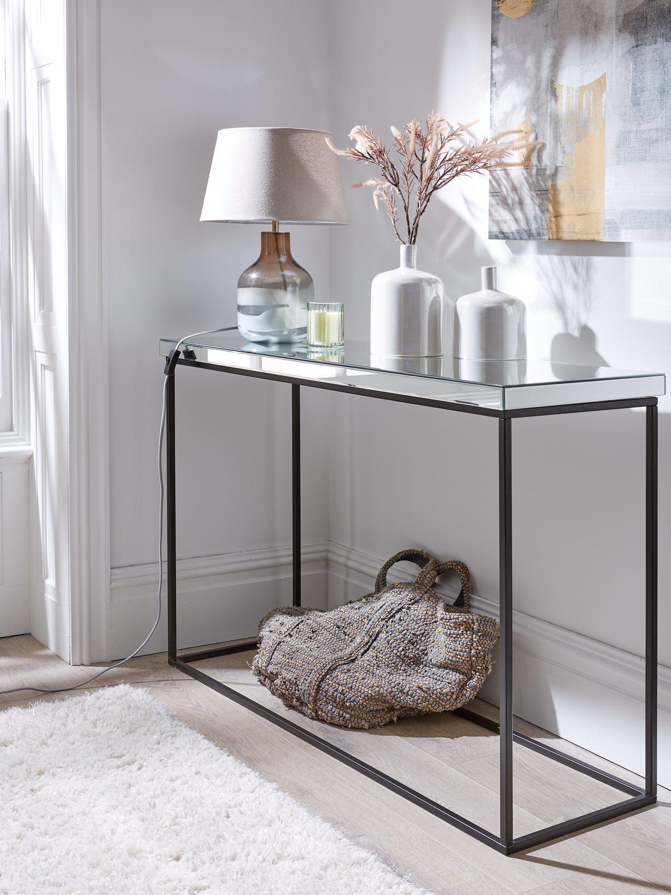 Monte carlo mirrored console outlet table