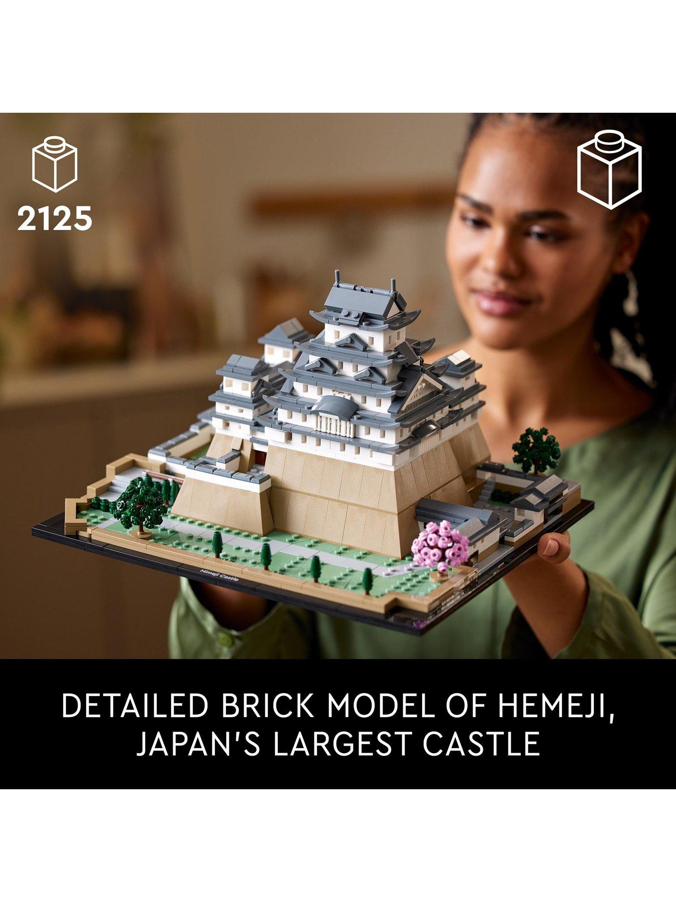 Image 2 of 7 of LEGO Architecture Himeji Castle Building Set 21060