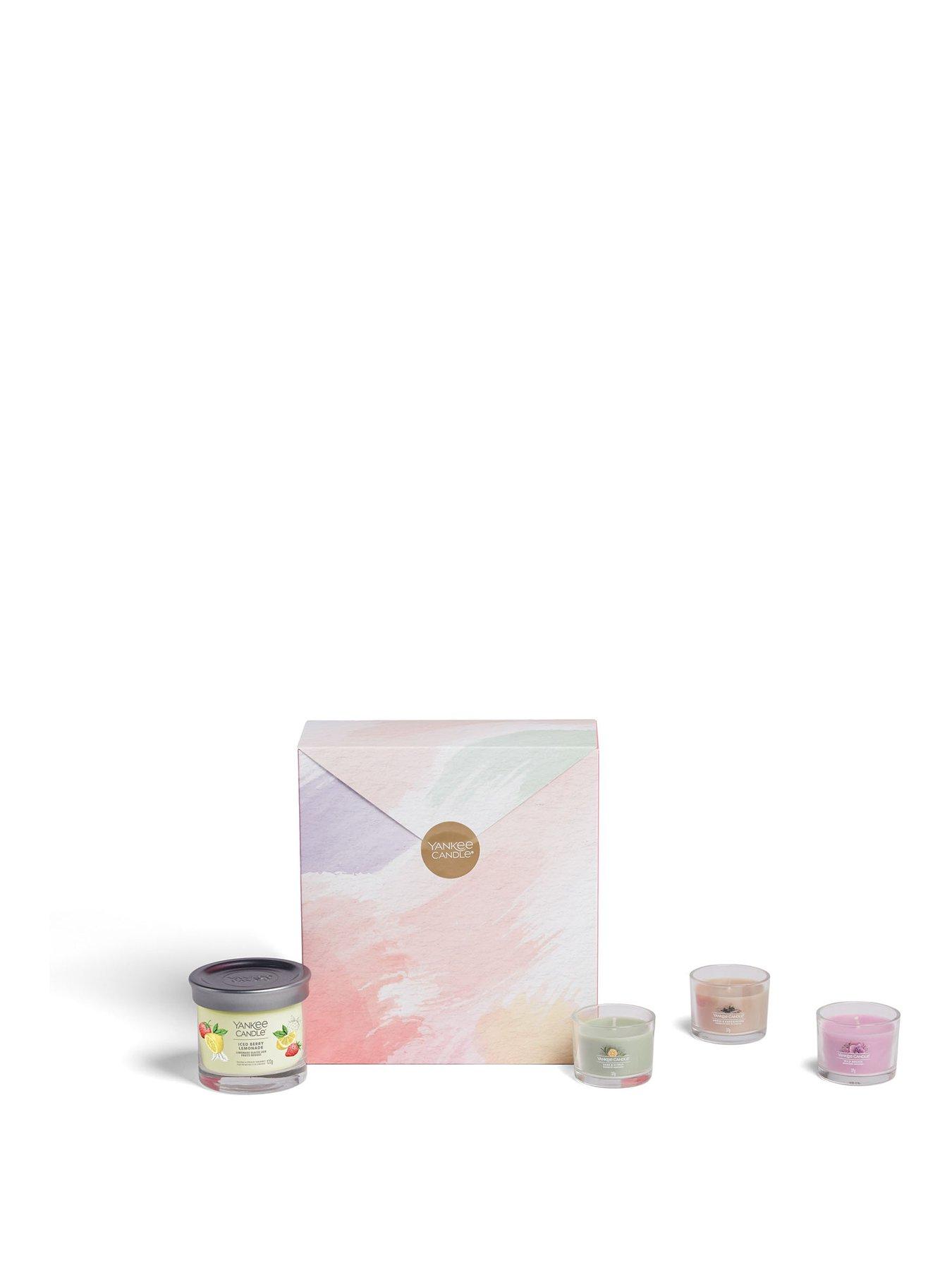 yankee-candle-small-tumbler-amp-3-filled-votive-gift-set