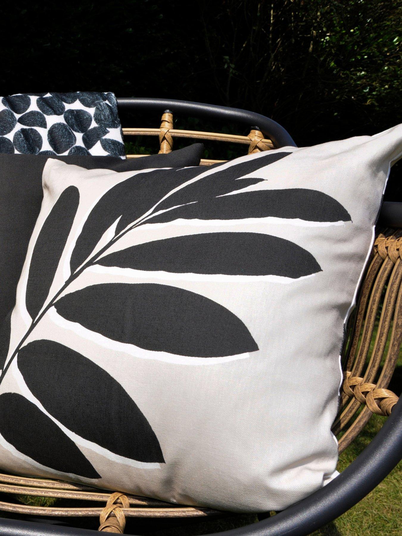 Image 3 of 5 of Fusion Leaf Outdoor Cushion Natural