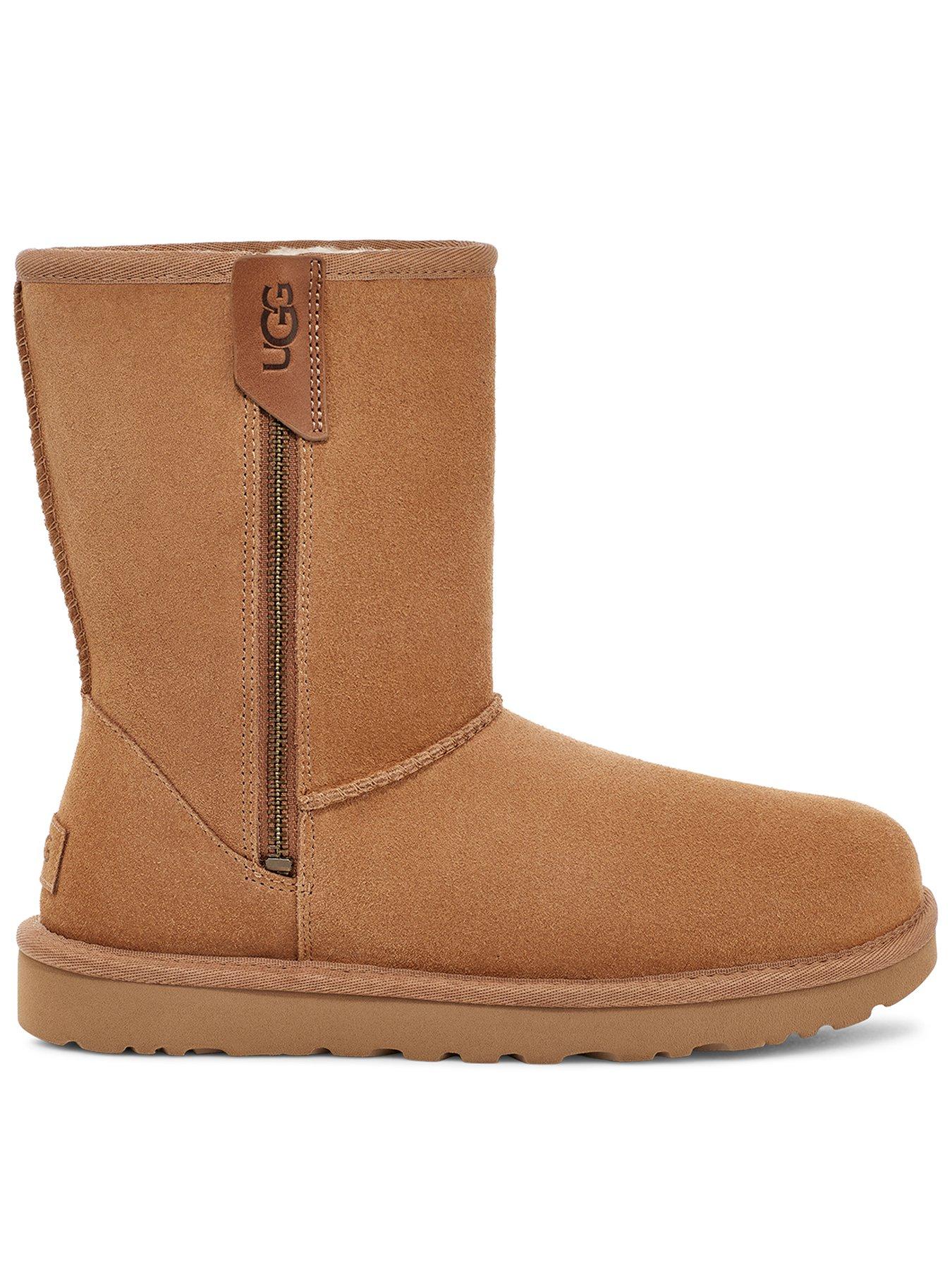 Ugg classic 2025 short zip braun