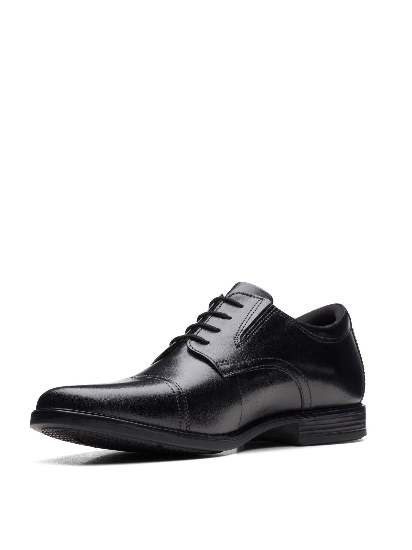  image of clarks-wide-fit-howard-cap-oxford-shoes-black