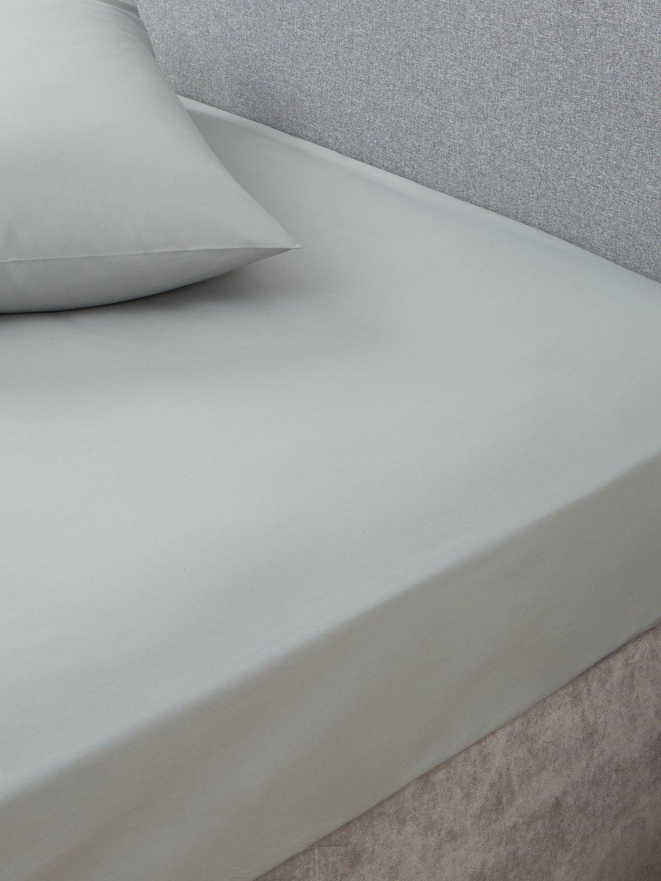 The Very Collection Easy Care Polycotton Extra Deep 28 cm Fitted Sheet