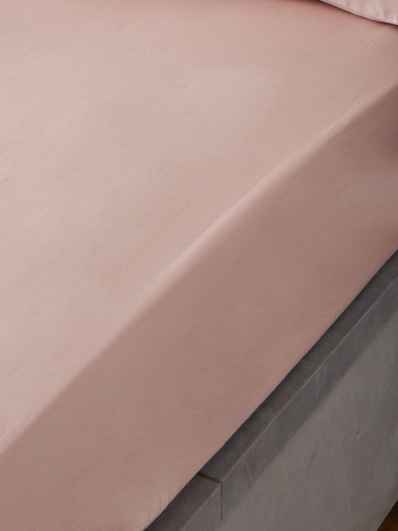 Image 3 of 3 of The Very Collection Luxury 400 Thread Count Soft Touch Cotton Sateen 32 cm Extra Deep Fitted Sheet