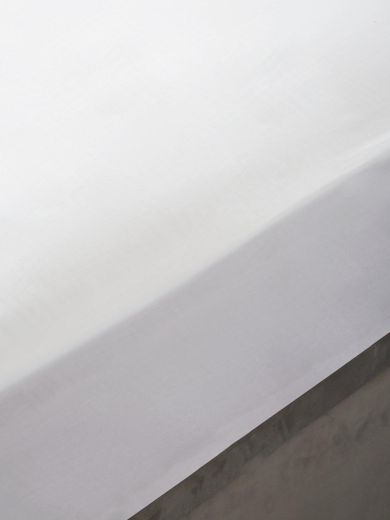 Image 3 of 3 of The Very Collection Luxury 400 Thread Count Soft Touch Cotton Sateen 28 cm Deep Fitted Sheet