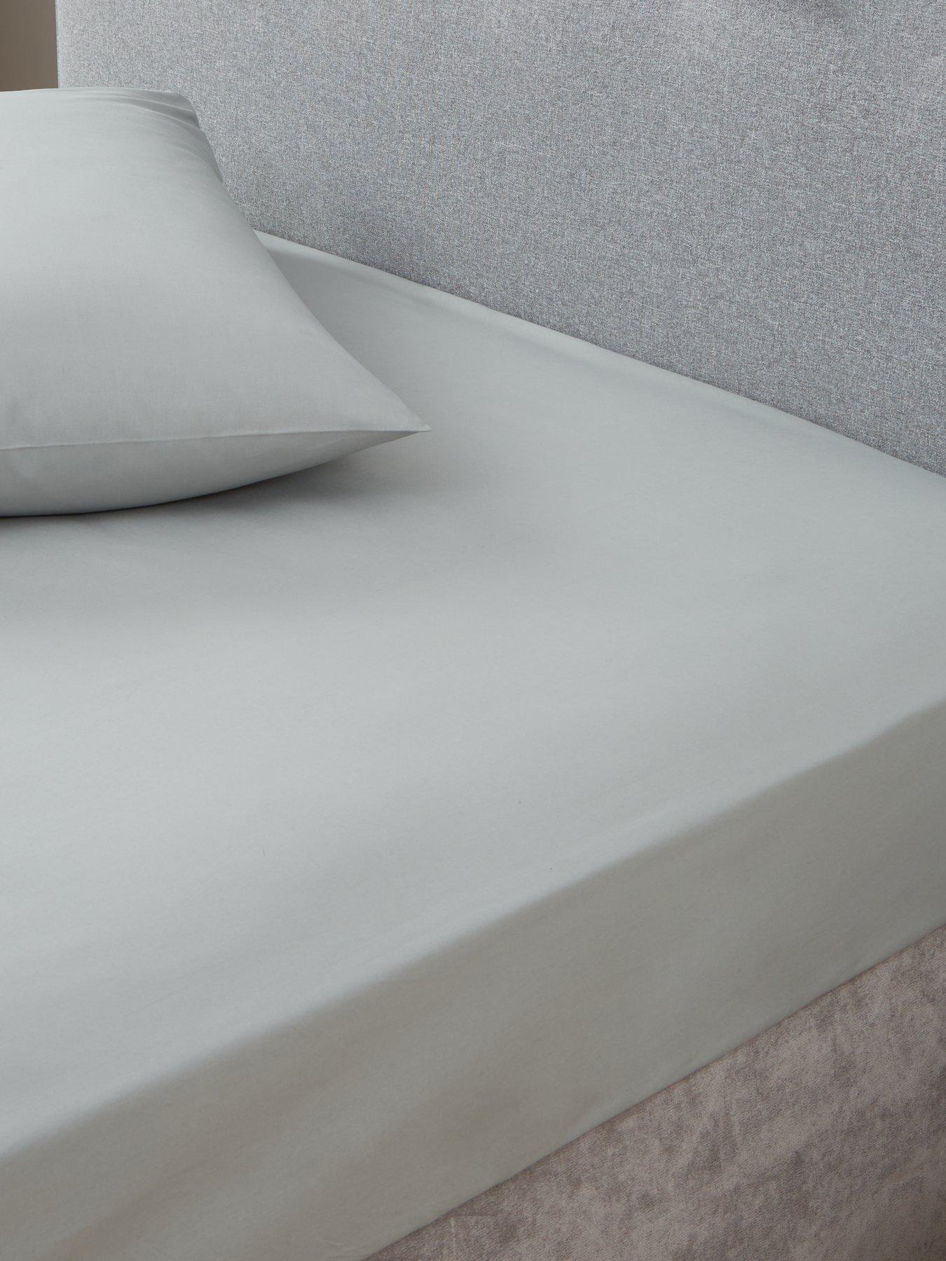 Image 1 of 4 of The Very Collection Easy Care Polycotton&nbsp;25 cm Fitted Sheet