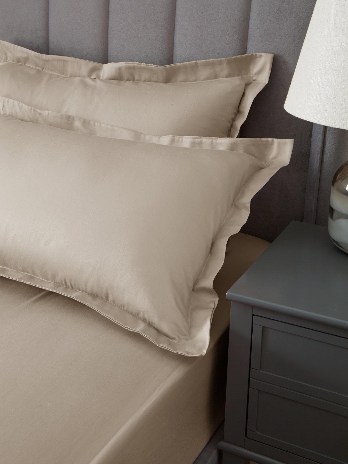 The Very Collection Luxury 400 Thread Count Soft Touch Cotton Sateen Oxford Pillowcase Pair