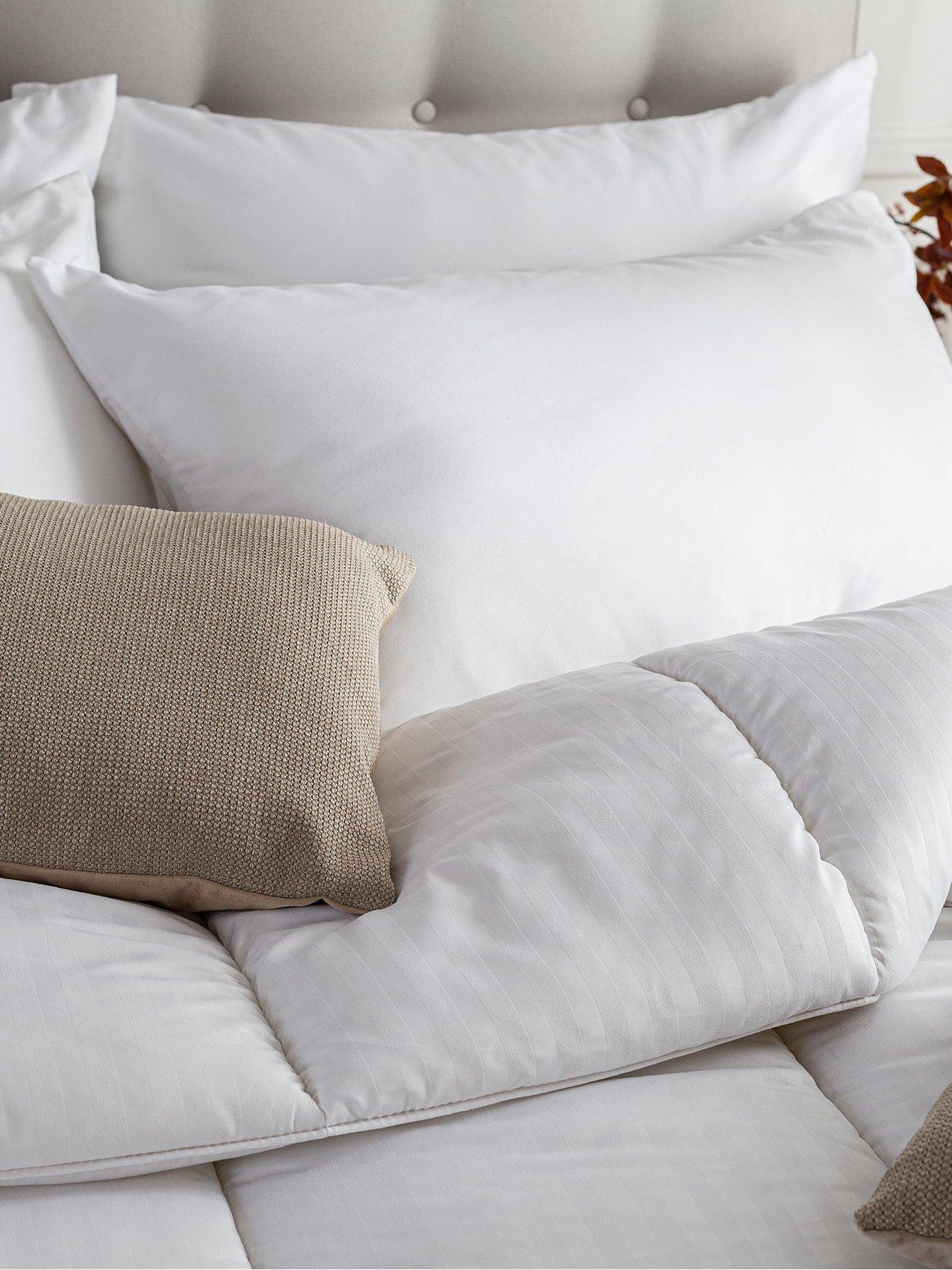 Image 3 of 6 of Snuggledown of Norway Luxurious Hotel 4.5 Tog Summer Duvet