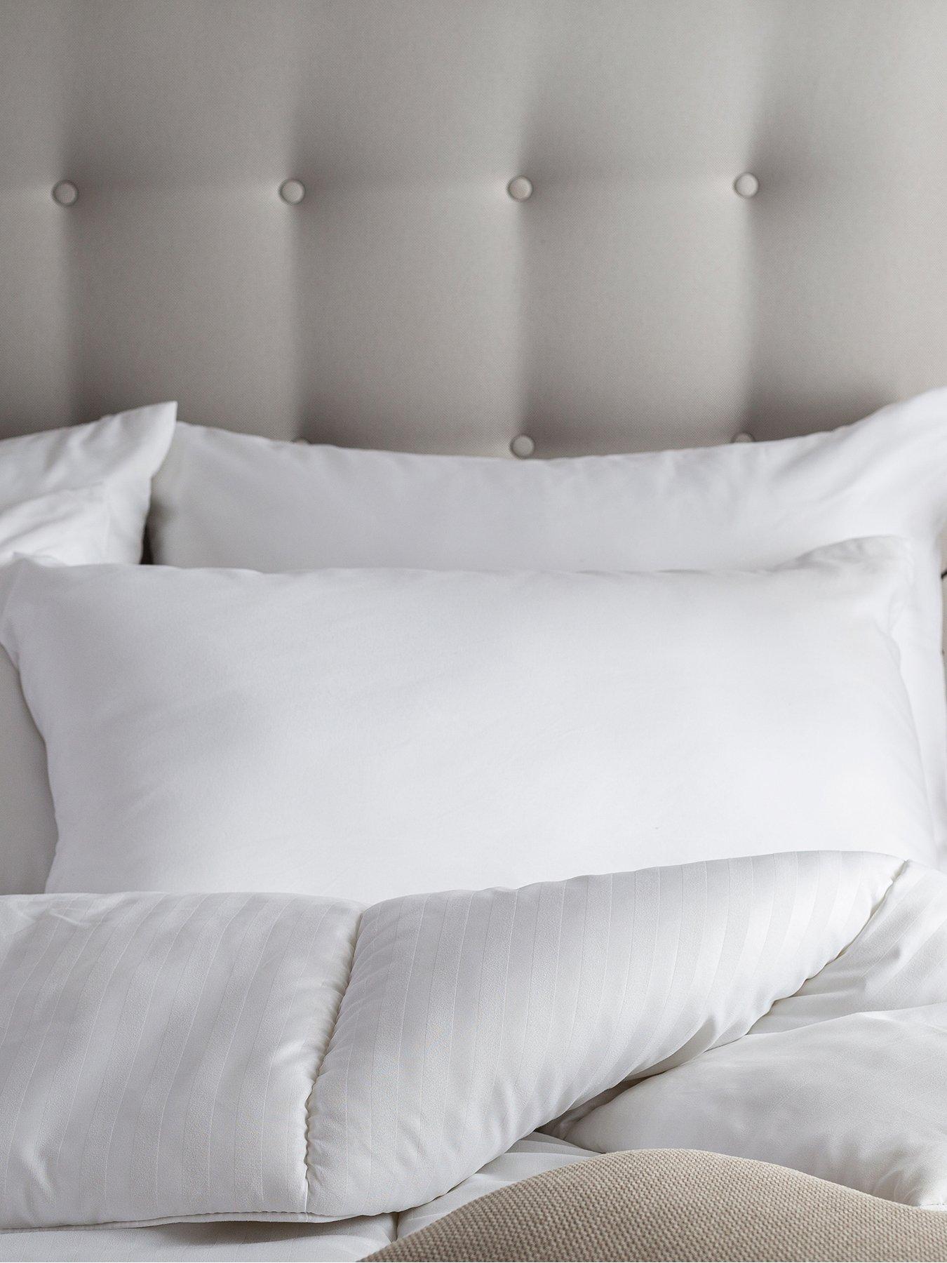 Image 4 of 6 of Snuggledown of Norway Luxurious Hotel 4.5 Tog Summer Duvet