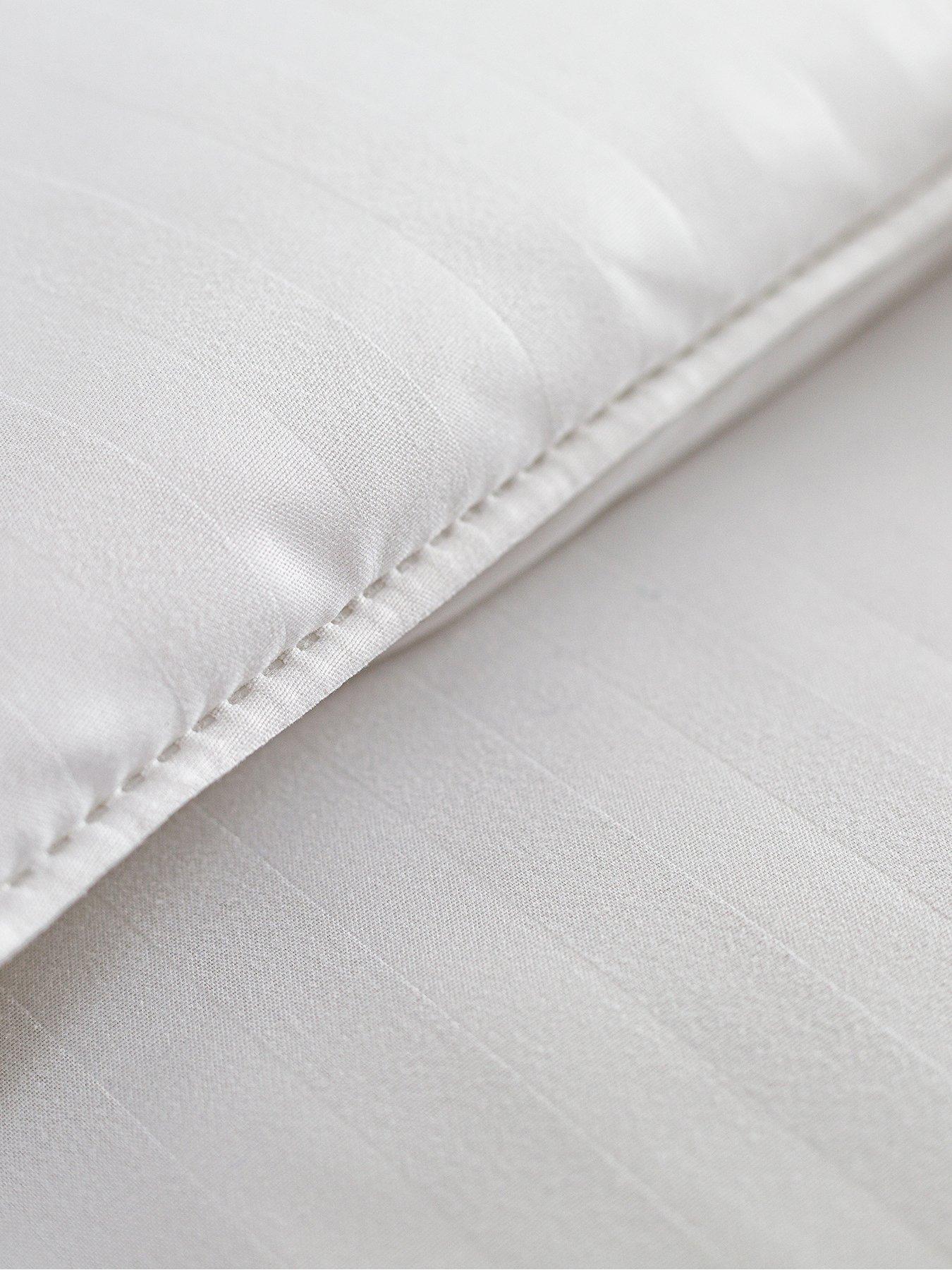 Image 6 of 6 of Snuggledown of Norway Luxurious Hotel 4.5 Tog Summer Duvet