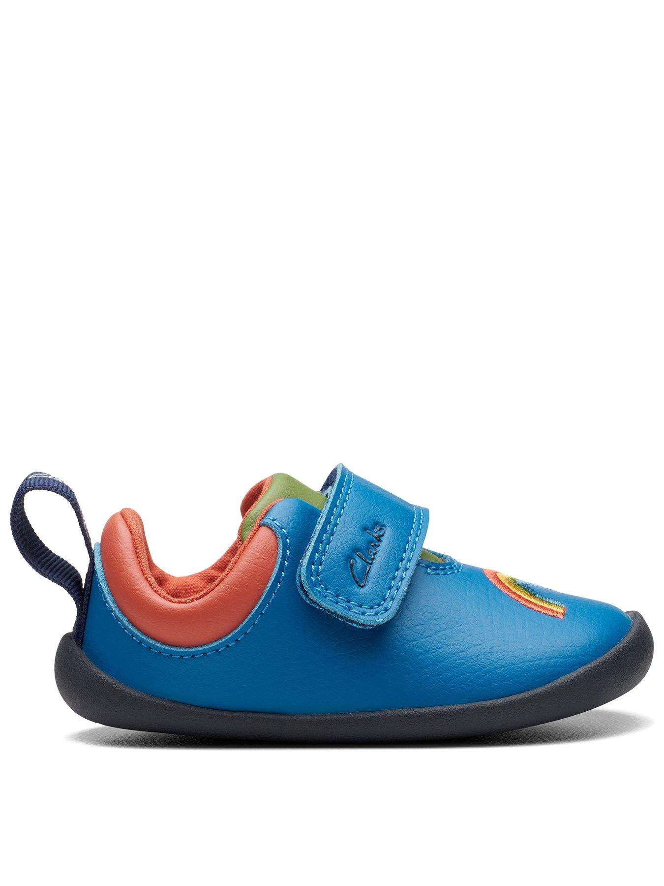 Clarks children's hotsell shoes clearance