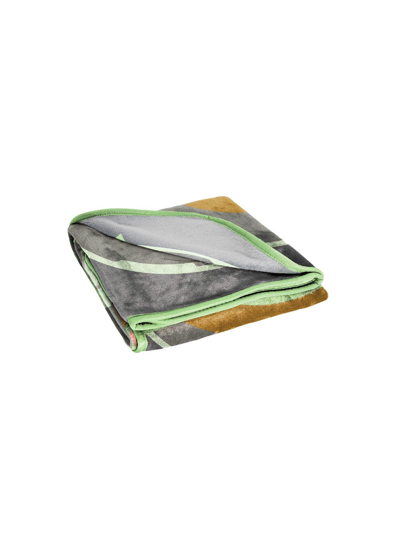  image of star-wars-mandalorian-silk-throw-multi