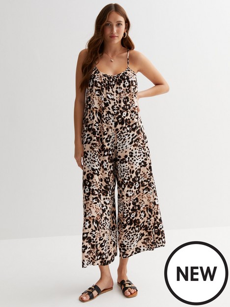 new-look-brown-leopard-print-strappy-oversized-jumpsuit