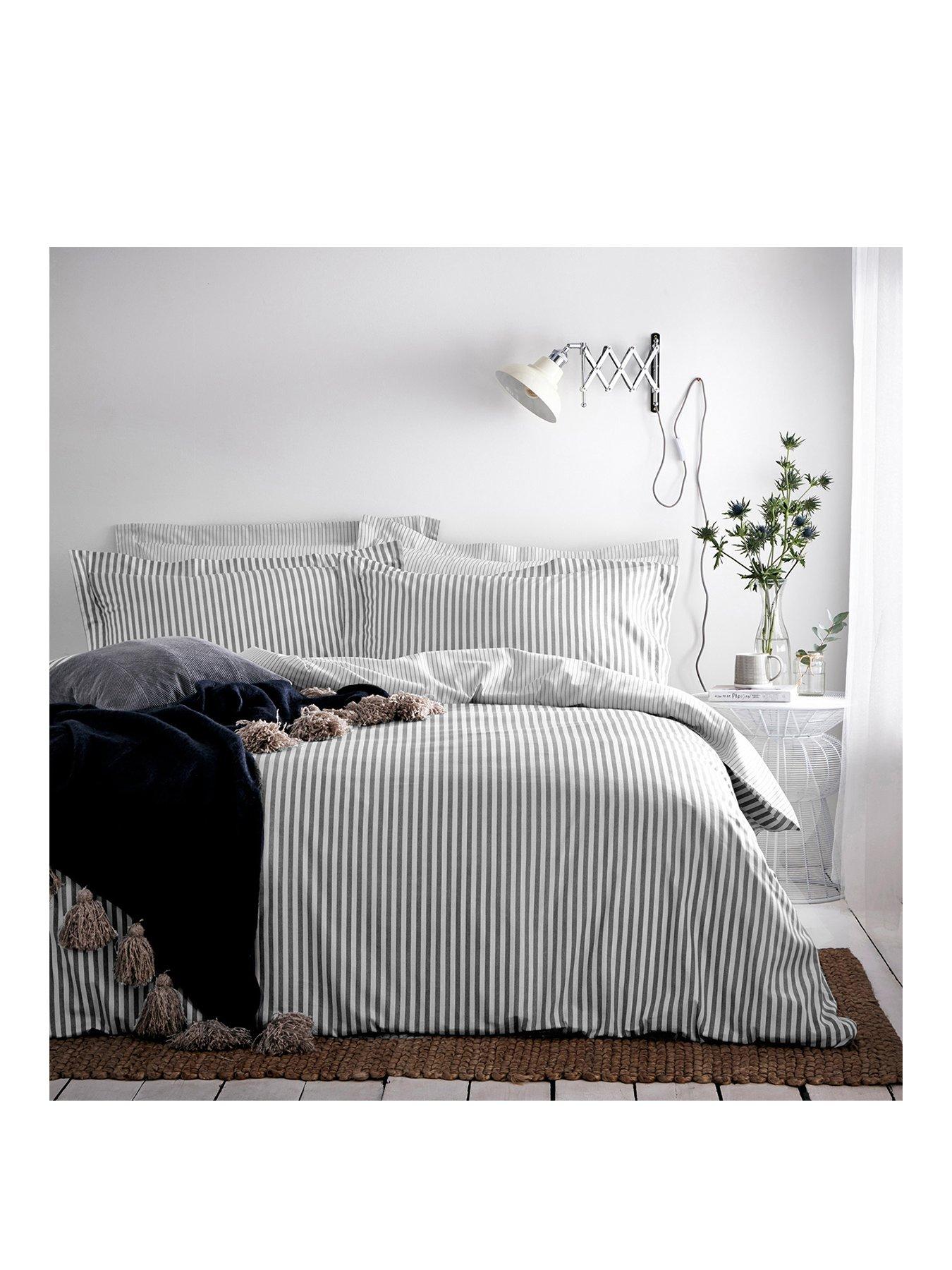 The Yard Hebden Grey 100 Cotton Duvet Cover Set