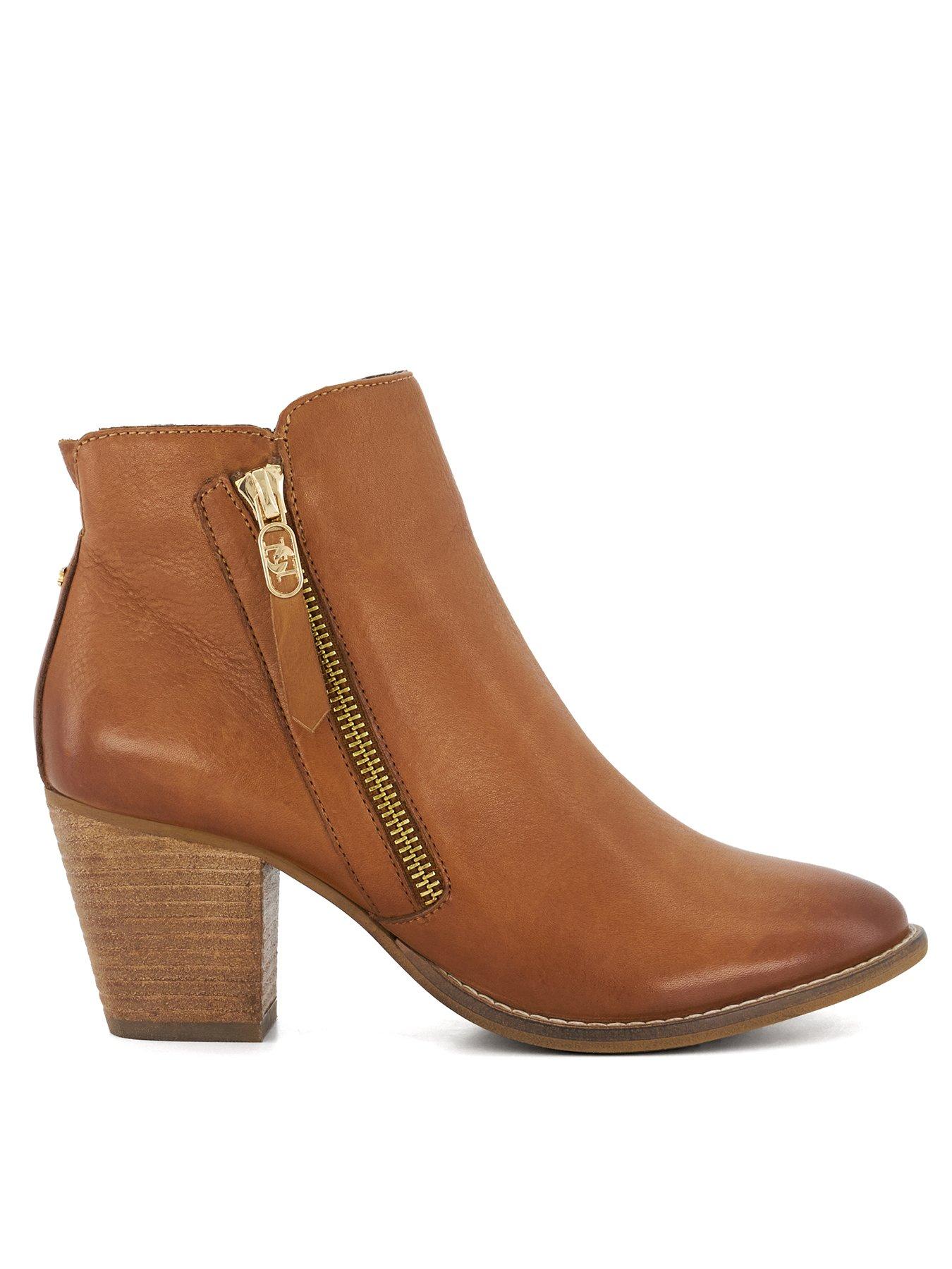 Clarks matron ella ankle boots best sale