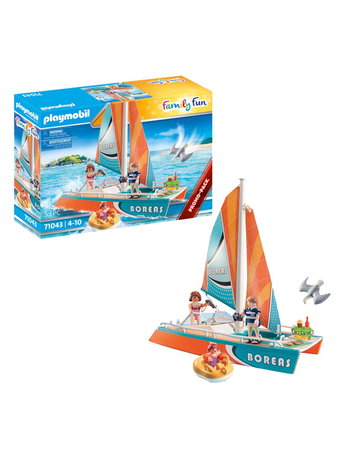 71043 Catamaran with Underwater Motor