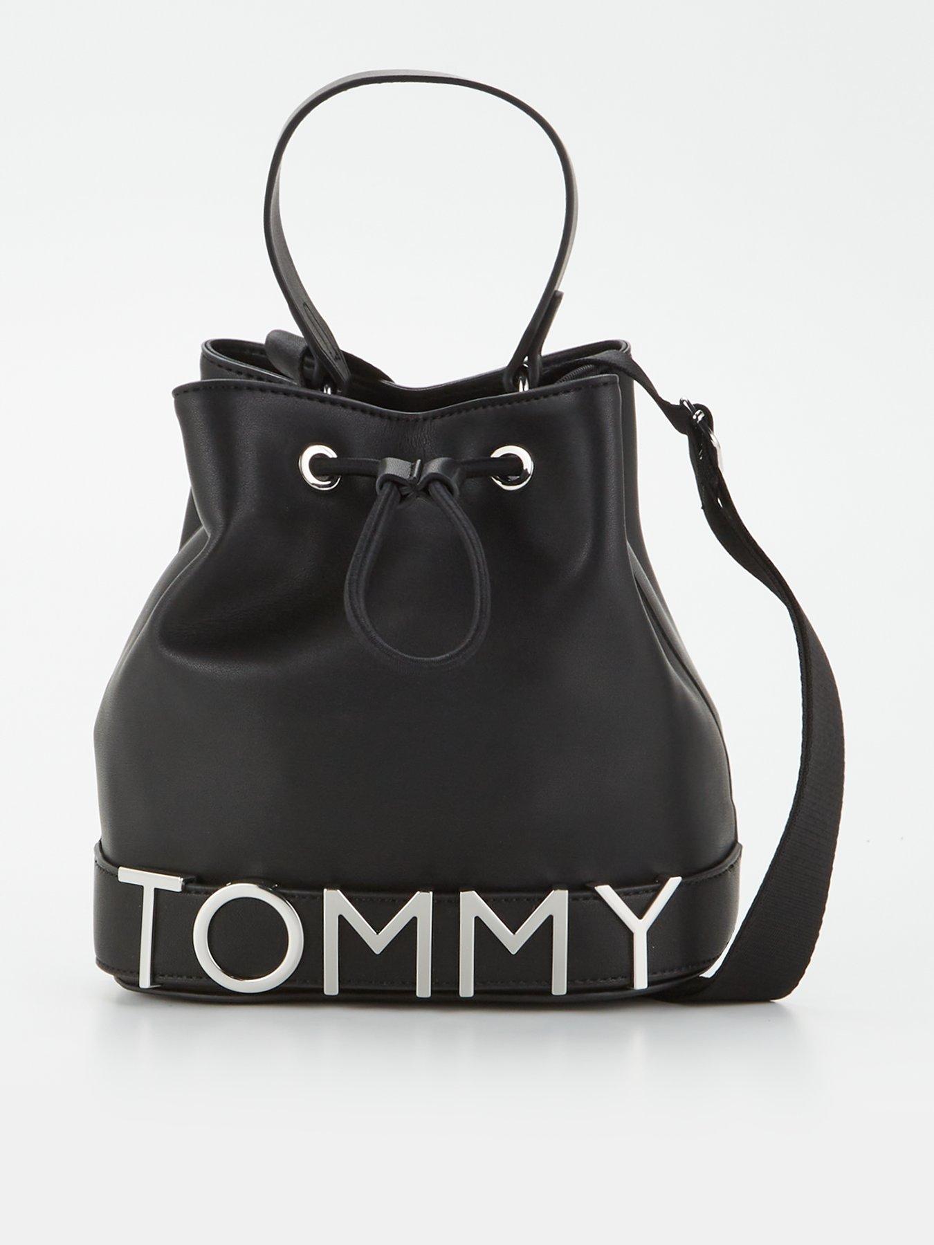 tommy-jeans-bold-bucket-bag-black