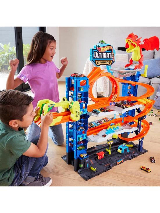 front image of hot-wheels-city-ultimate-garage-playset