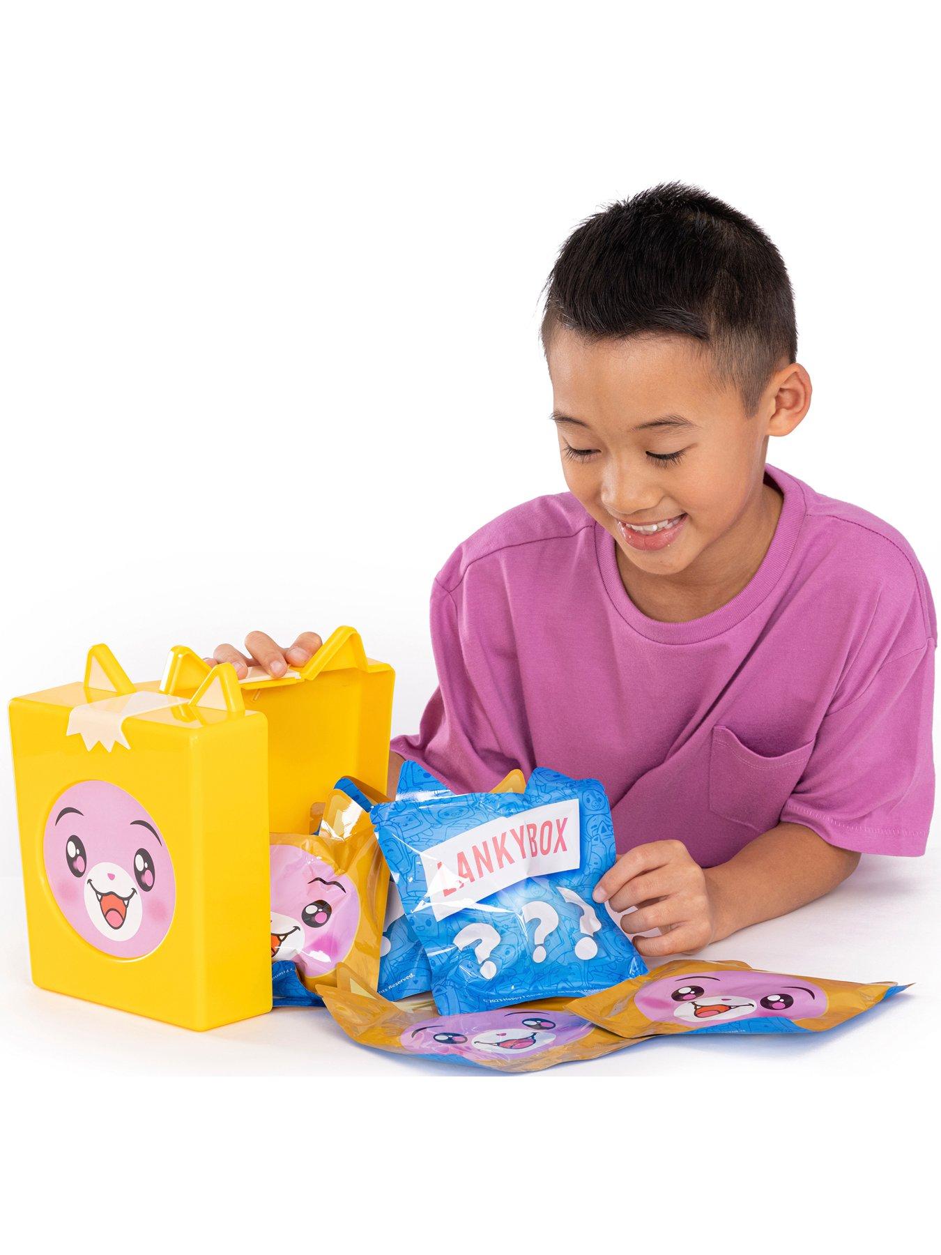 Image 5 of 7 of LankyBox Mini Foxy Mystery Box Figure Pack