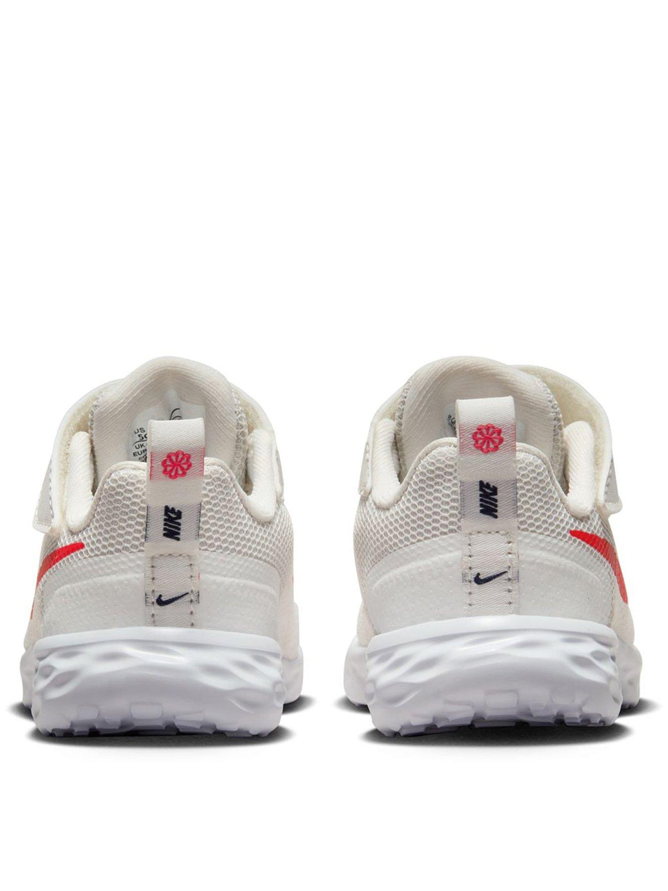 White nike 2025 toddler trainers