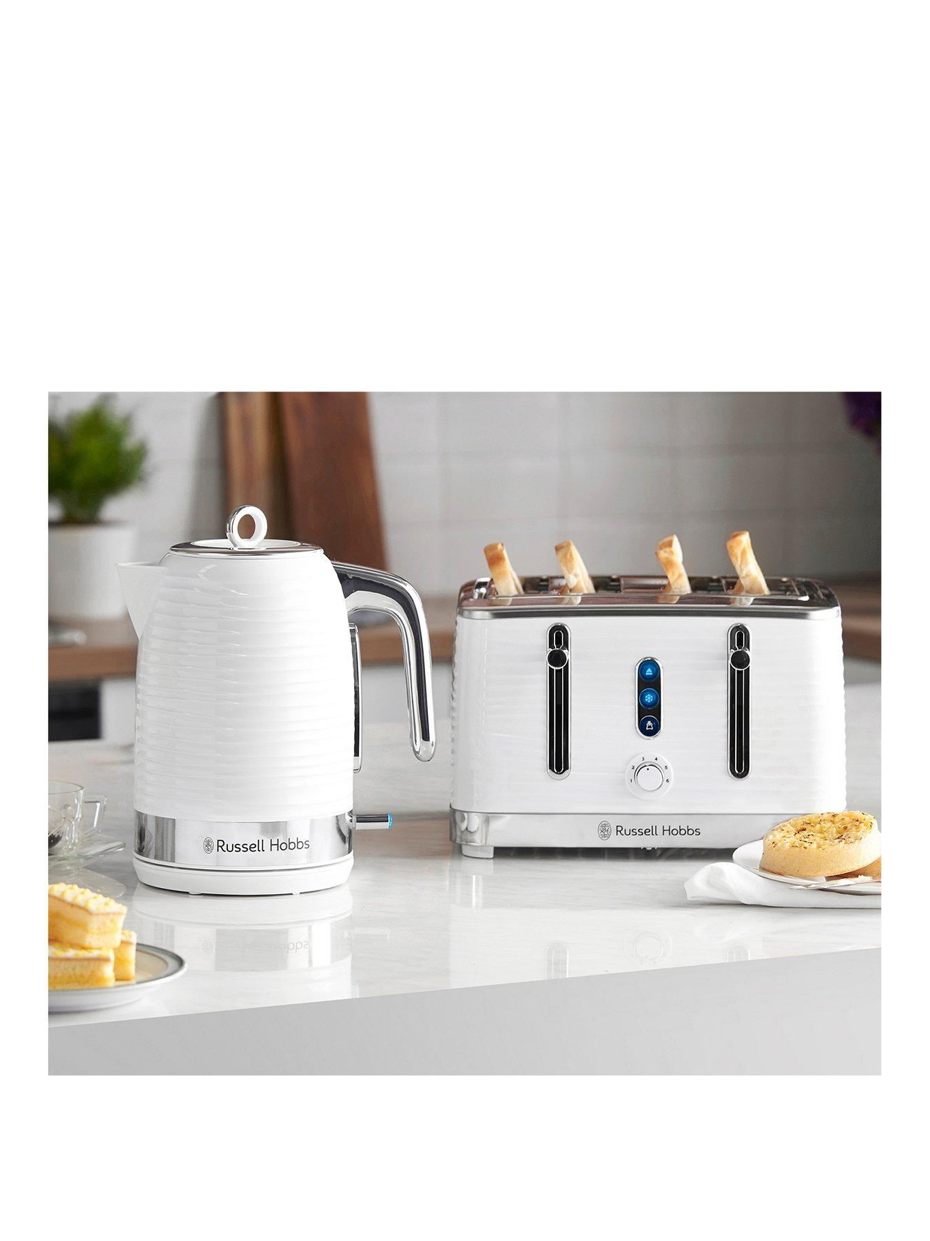 White kettle and outlet toaster set