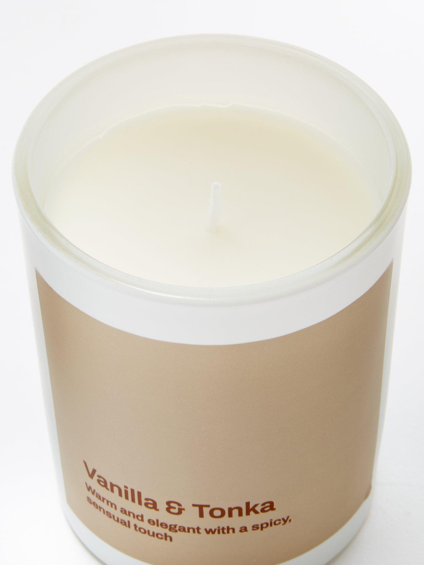 Image 5 of 5 of The Very Collection Candle &ndash; Vanilla and Tonka