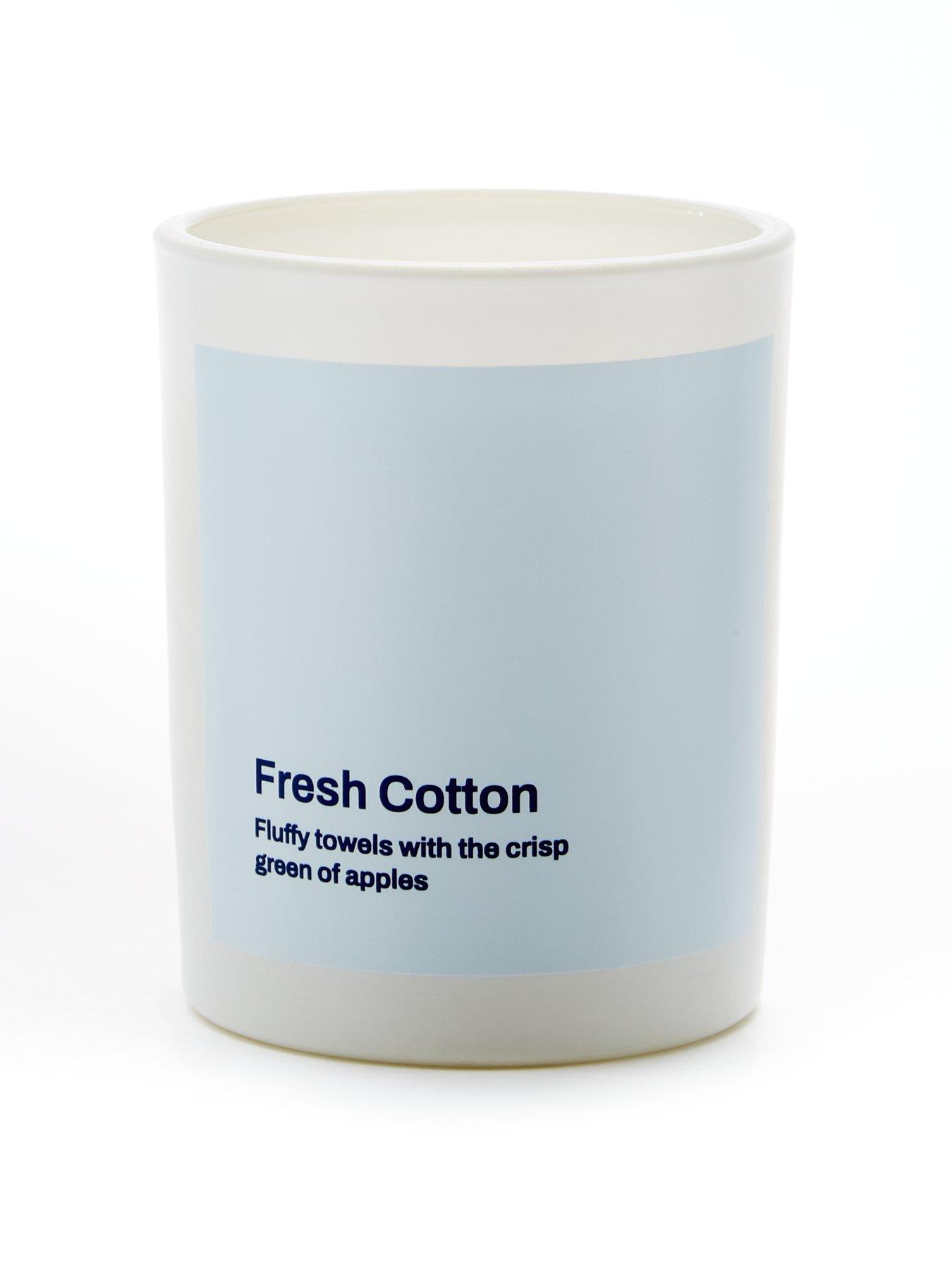 Image 3 of 5 of Very Home Candle &ndash; Fresh Cotton