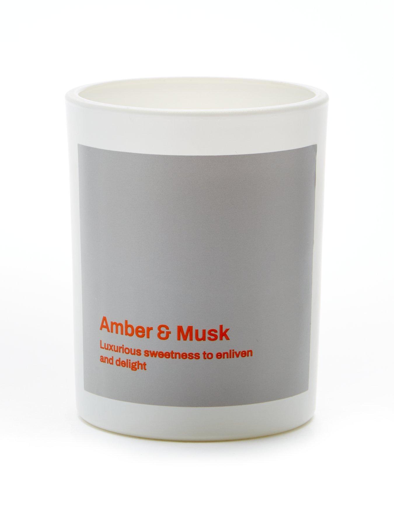Image 3 of 5 of The Very Collection Candle &ndash; Amber and Musk