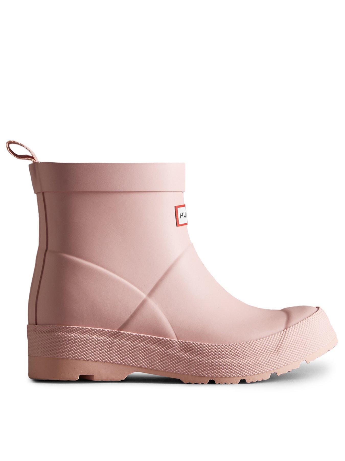 hunter-kids-play-wellington-boot