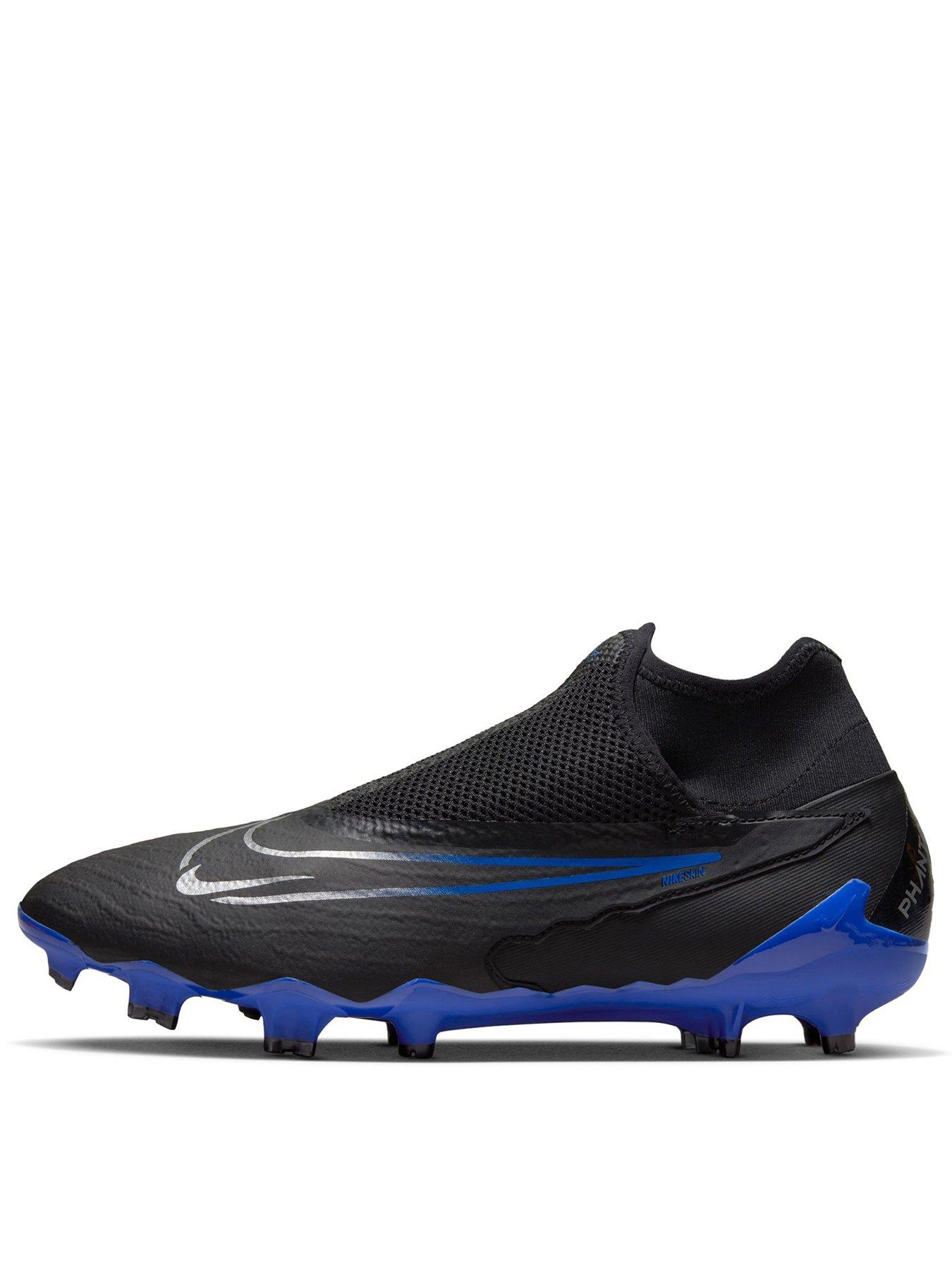 Soccer shoes hot sale nike 218