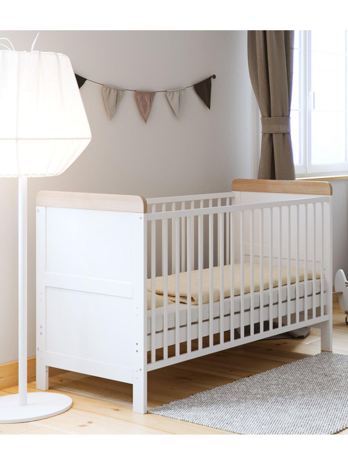 undefined Classic 2-Tone Cot Bed - White/Oak