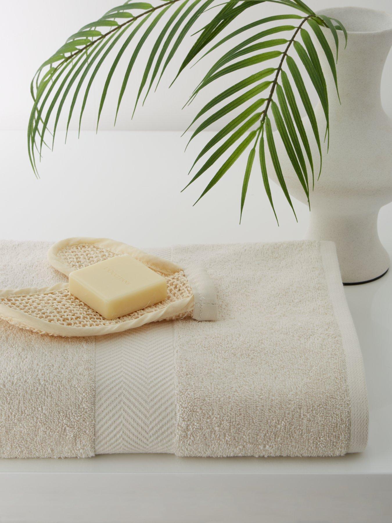 Image 1 of 4 of Very Home Quick Dry 450 gsm Jumbo Bath Sheet&nbsp;