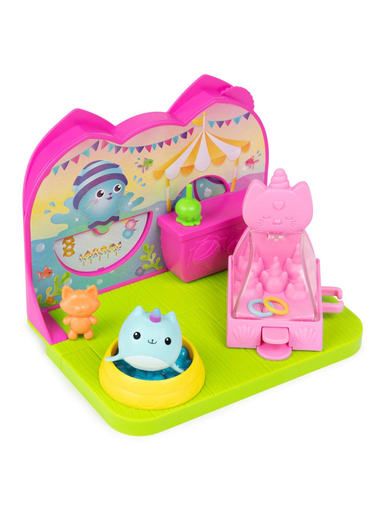 Gabby's Dollhouse Deluxe Figure Gift Set 7 Toy Figures & Surprise  Accessories 778988364840