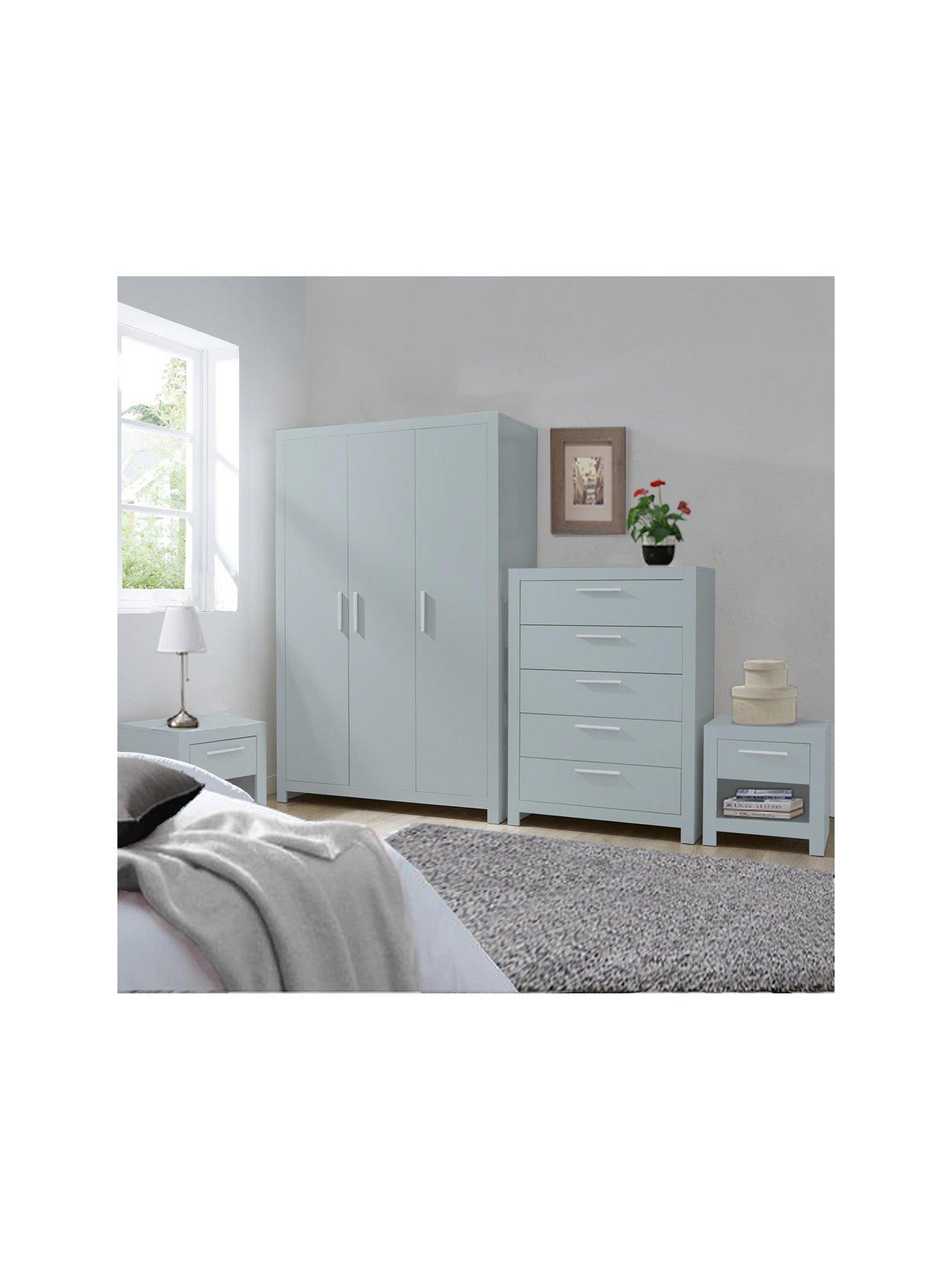 GFW Lancaster 4 Piece Package - 3 Door Wardrobe, 4 Drawer Chest and 2  Bedside Chests