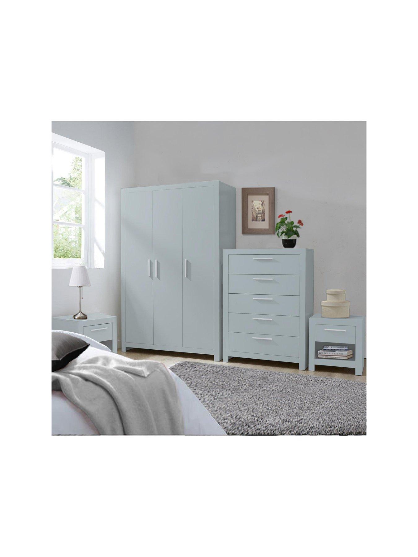 Very Home Rio 4 Piece Package - 3 Door Wardrobe, 5 Drawer Chest and 2 Bedside Chests - FSC® Certified
