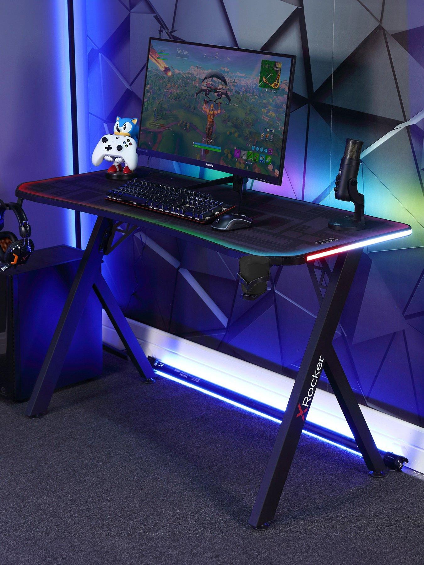 Ocelot gaming store desk