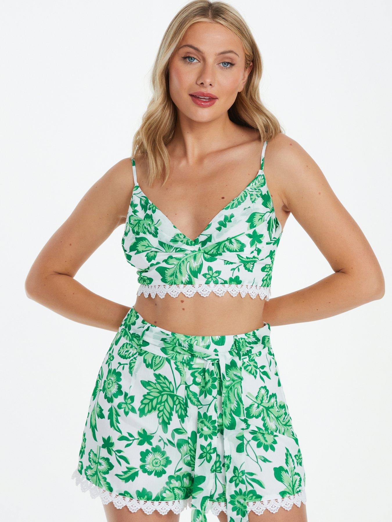 Image 1 of 6 of Quiz Tropical Print Crop Top