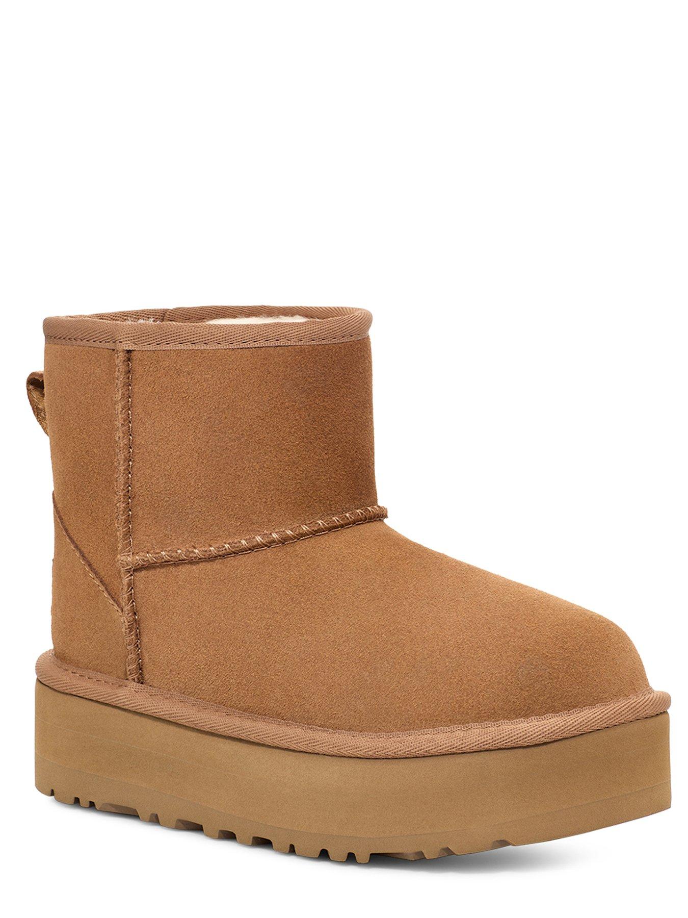 Ugg kids deals classic