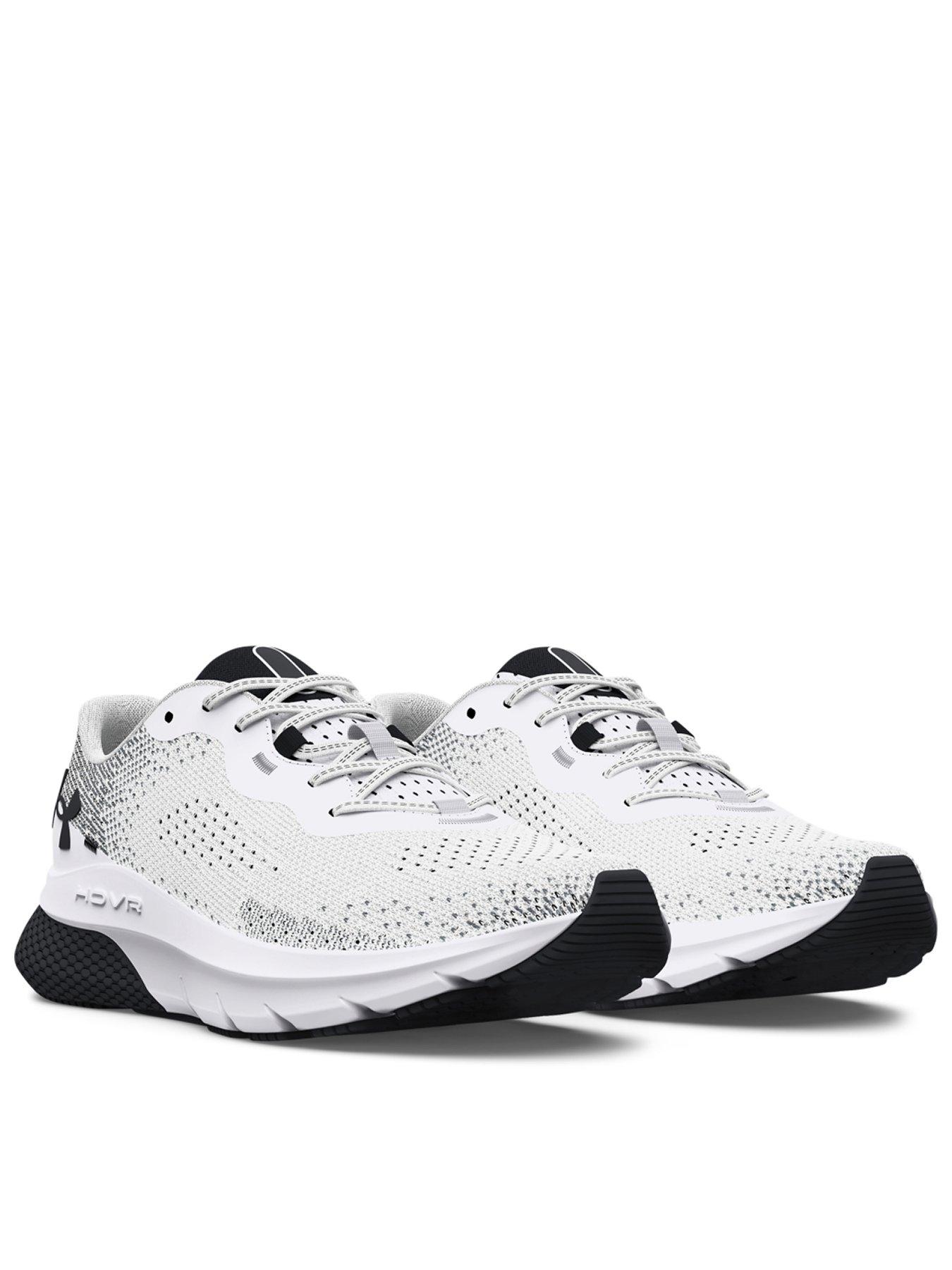 Under armour best sale mens black trainers