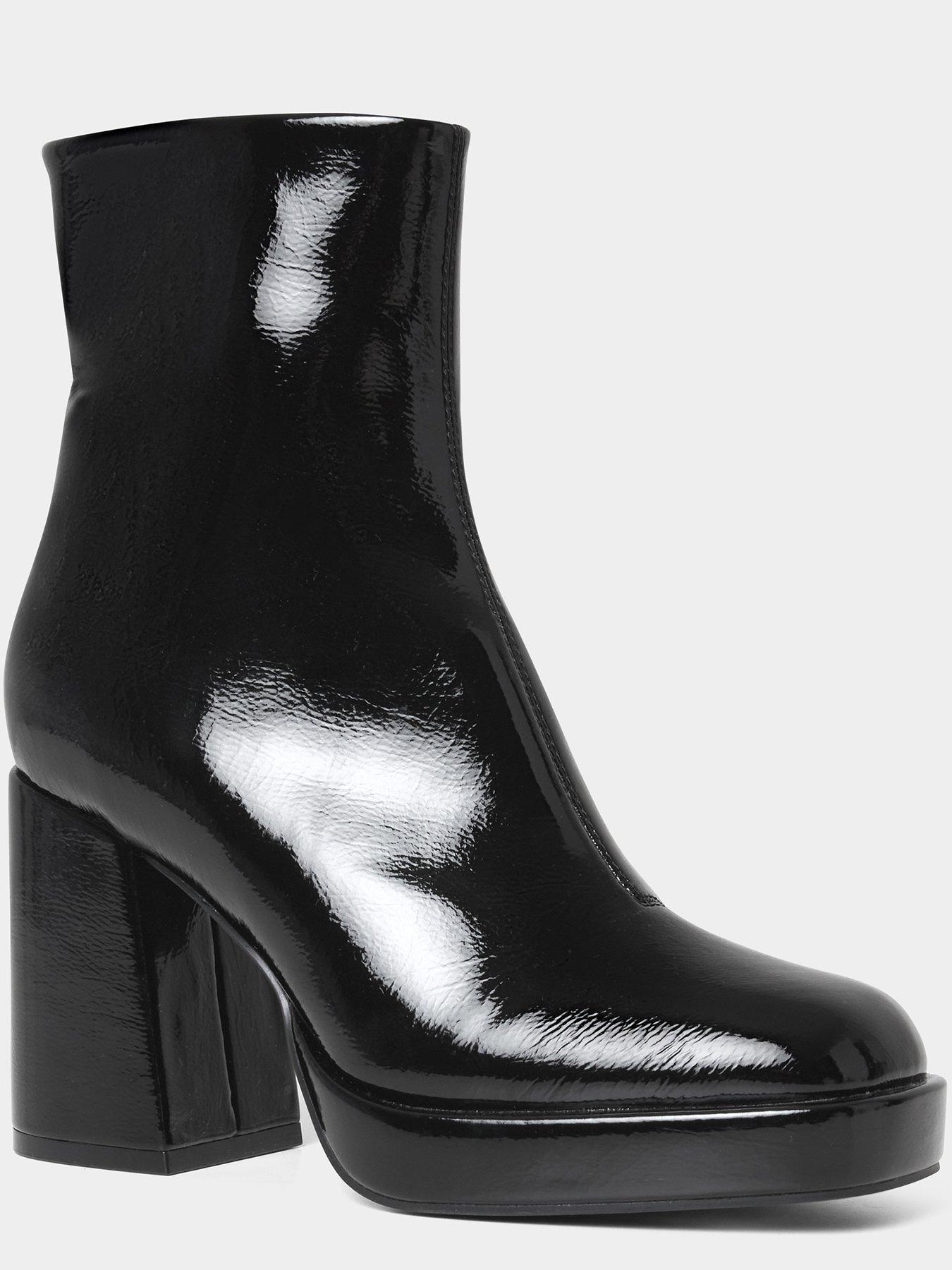 Boots modern online muse