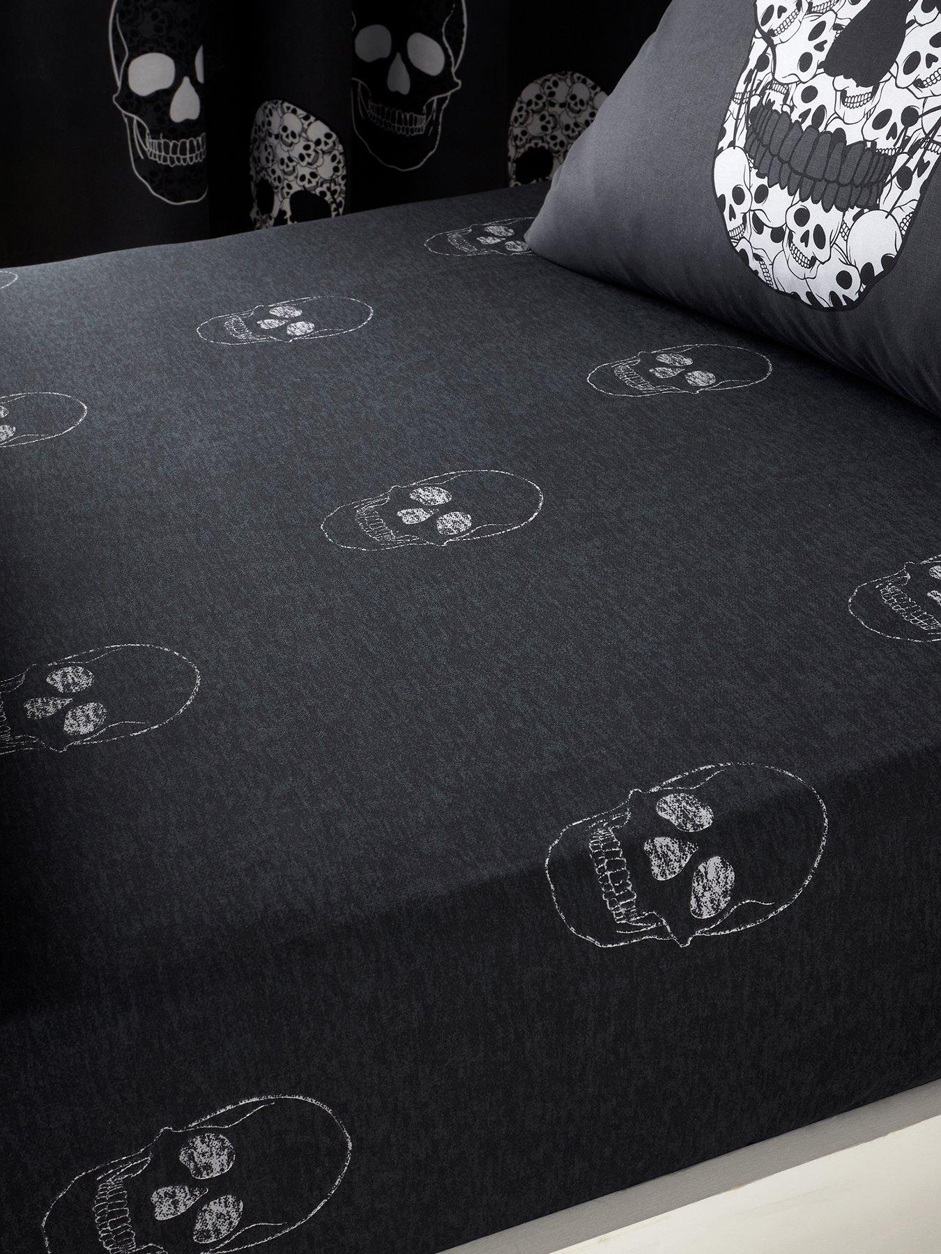 Image 1 of 3 of Catherine Lansfield Skulls Fitted Sheet