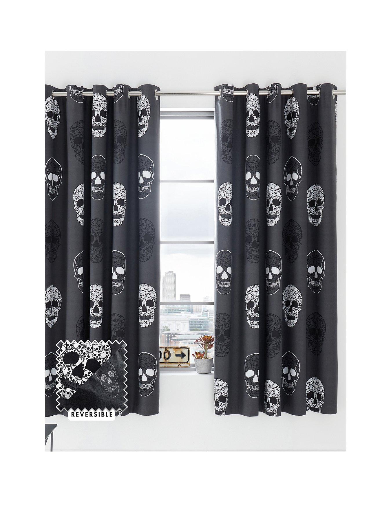  image of catherine-lansfield-halloween-skulls-reversible-eyelet-curtains