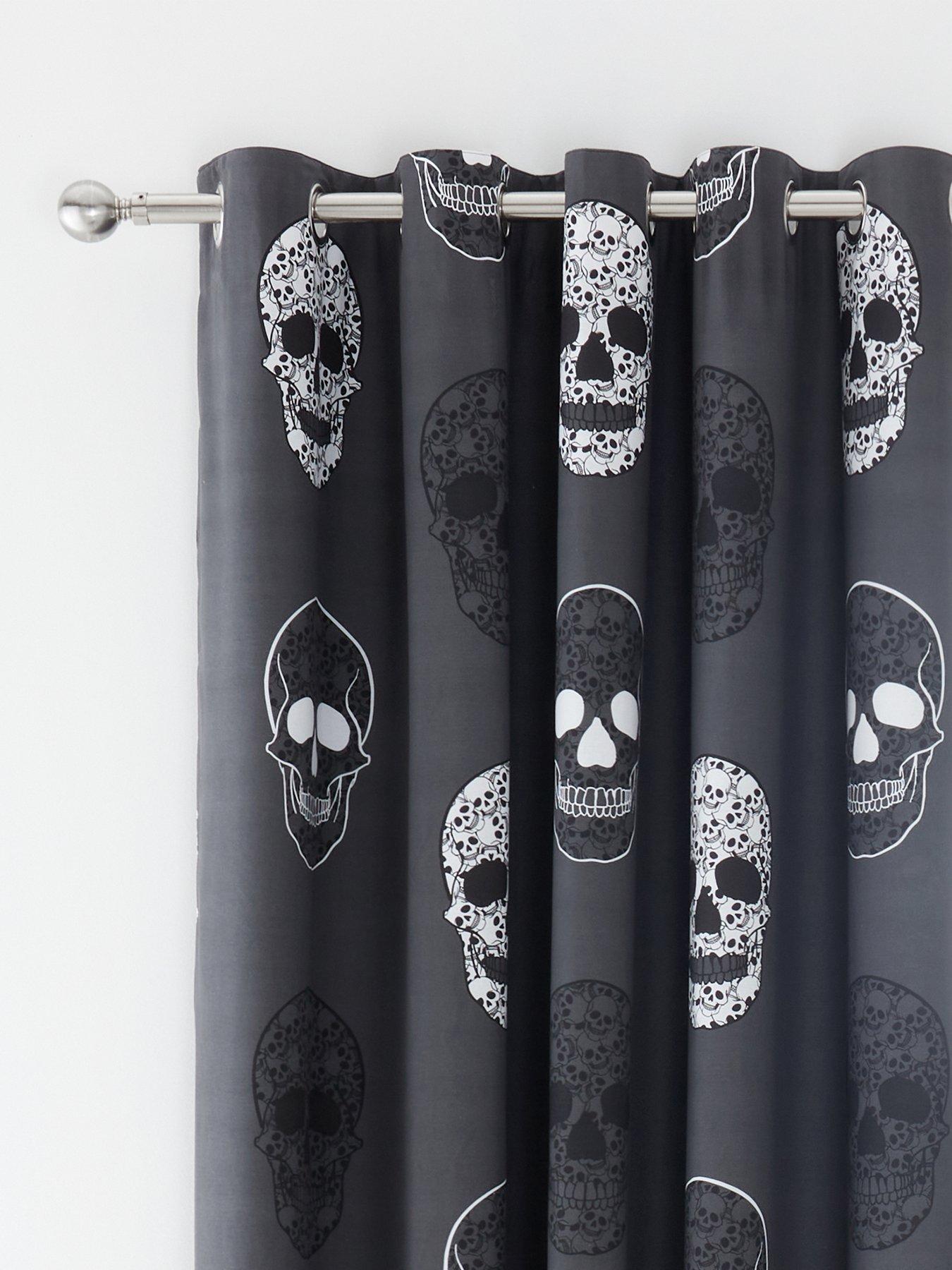  image of catherine-lansfield-halloween-skulls-reversible-eyelet-curtains