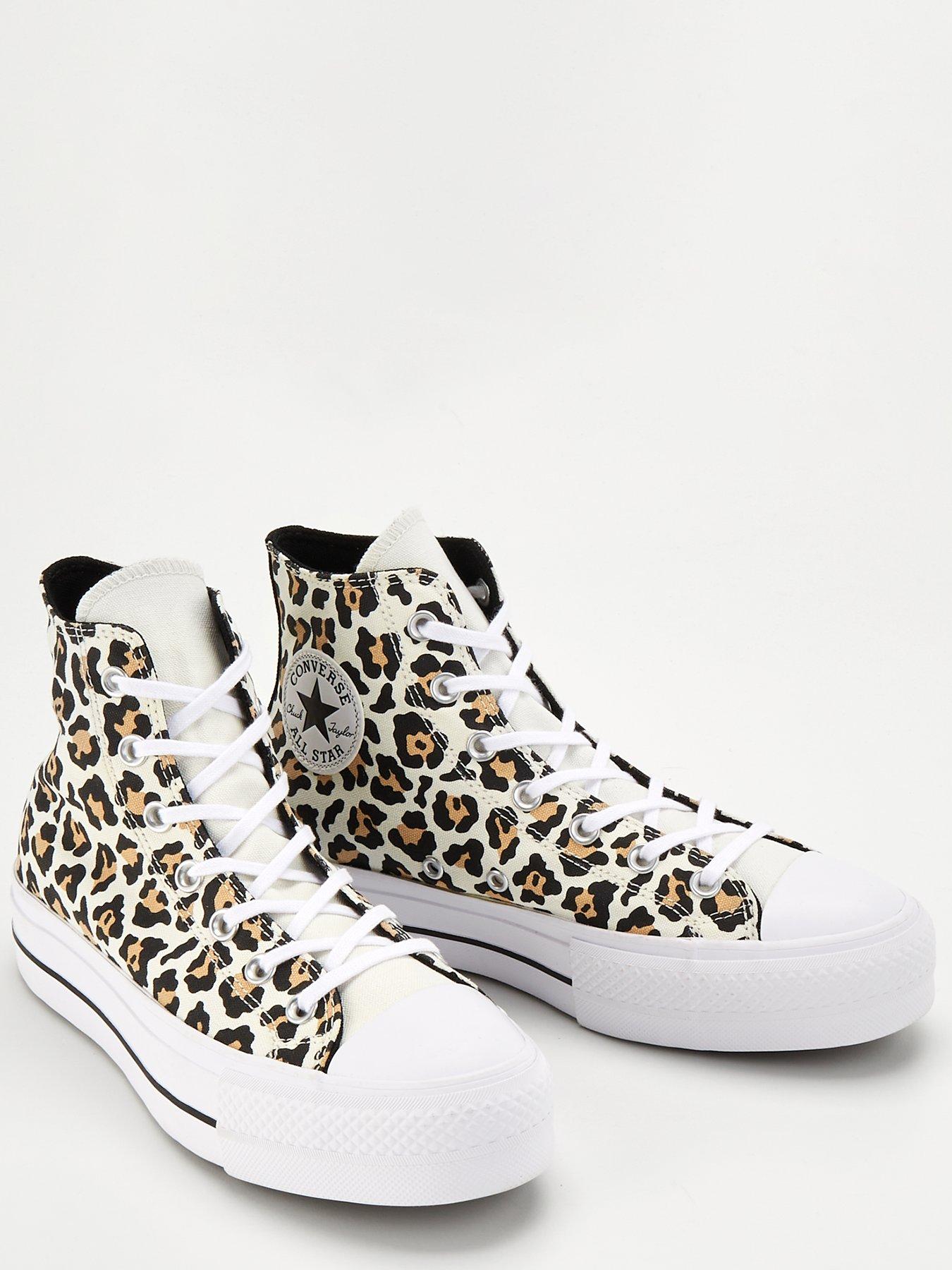 White on sale leopard converse