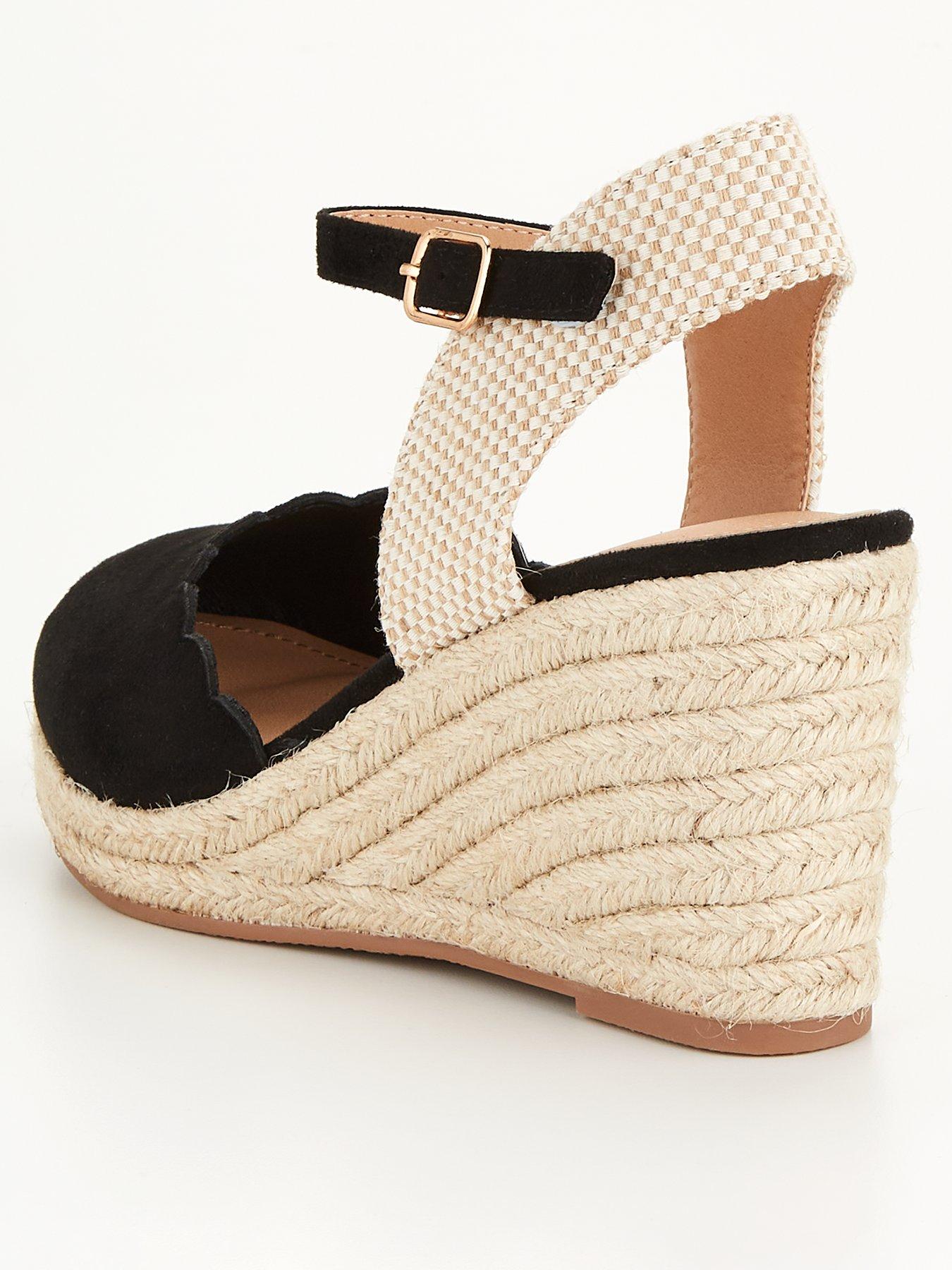 Scalloped wedges clearance