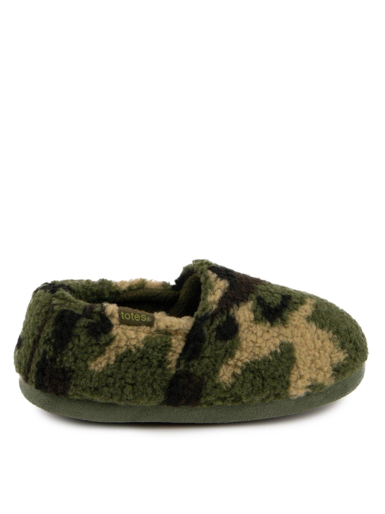  image of totes-camouflage-borg-slippers