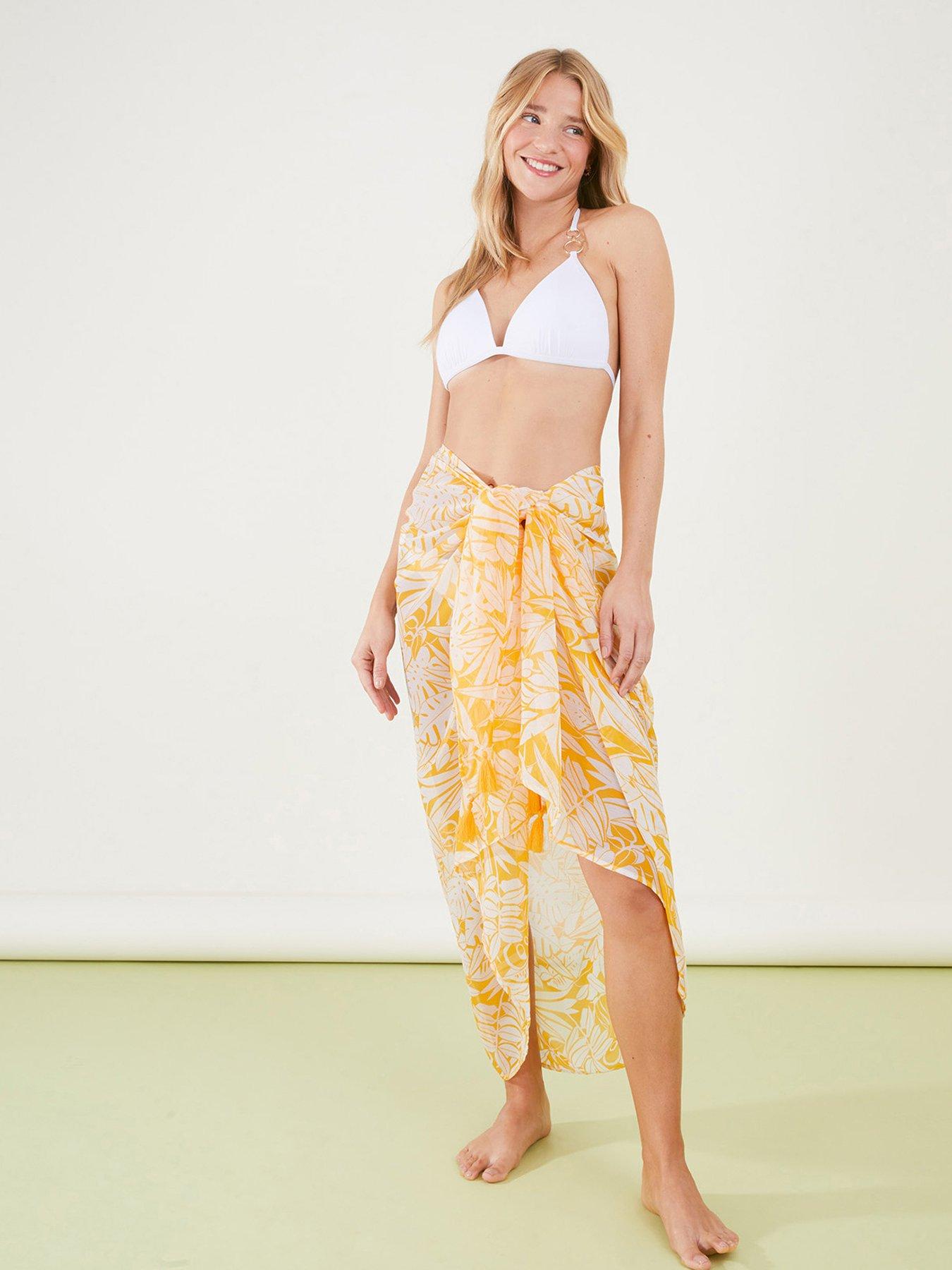 accessorize-leaf-print-sarong